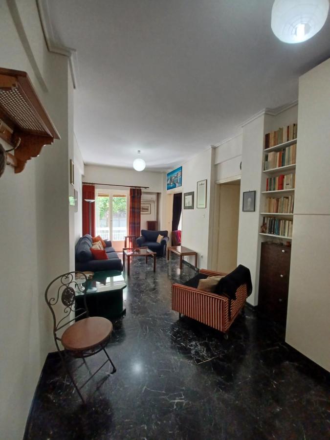 Charming Apartment In The Neighborhood Of Pangrati Athens Exterior photo